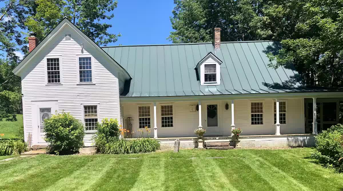 Meadow's End Farm exterior